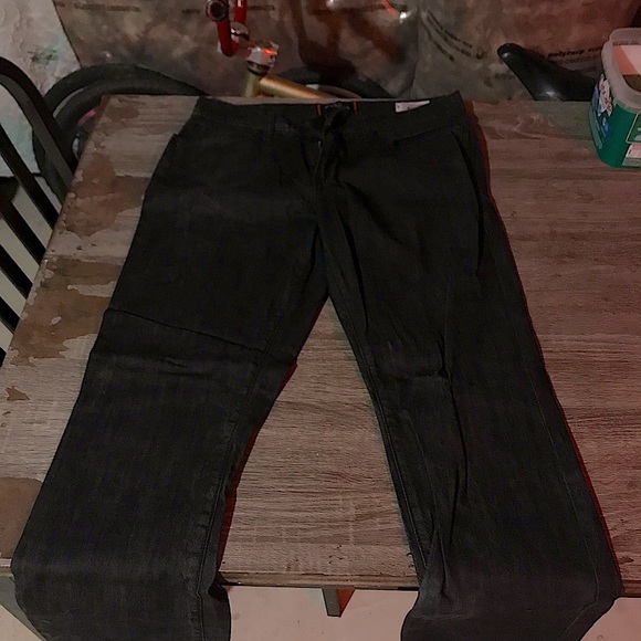 Guess Jeans - Picture 1 of 2
